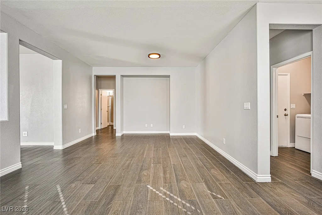 5575 Cresent Valley, Las Vegas, NV 89148