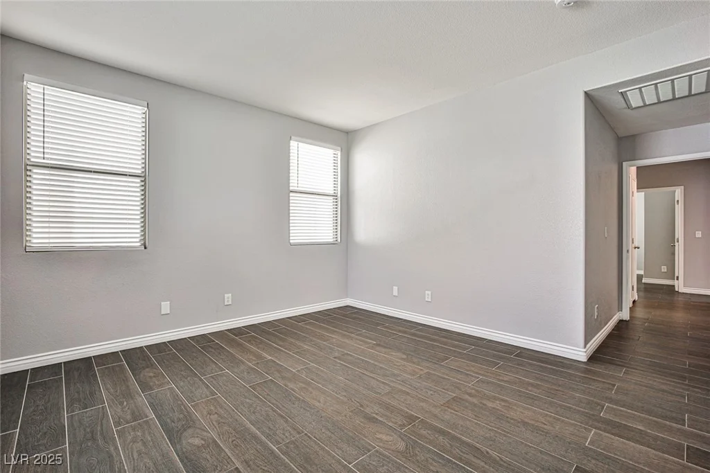 5575 Cresent Valley, Las Vegas, NV 89148