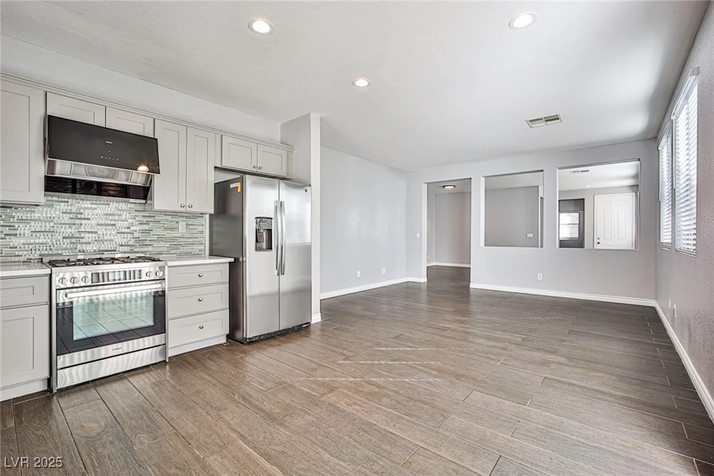 5575 Cresent Valley, Las Vegas, NV 89148