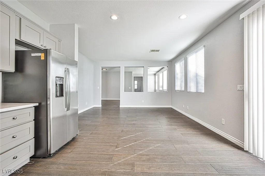5575 Cresent Valley, Las Vegas, NV 89148