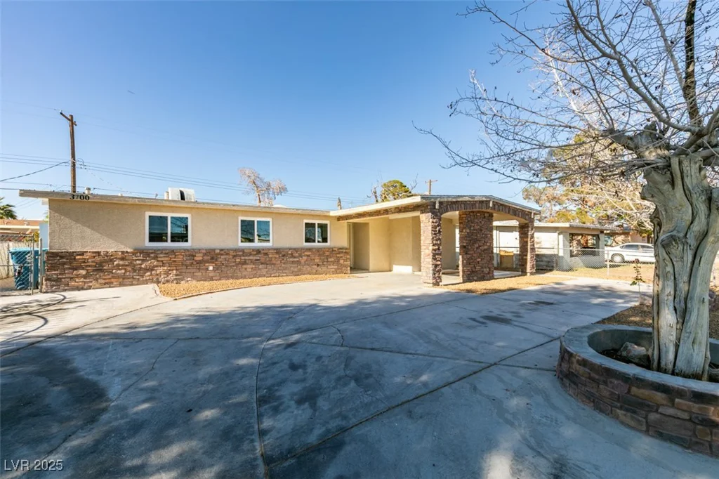3700 Hickey, North Las Vegas, NV 89030
