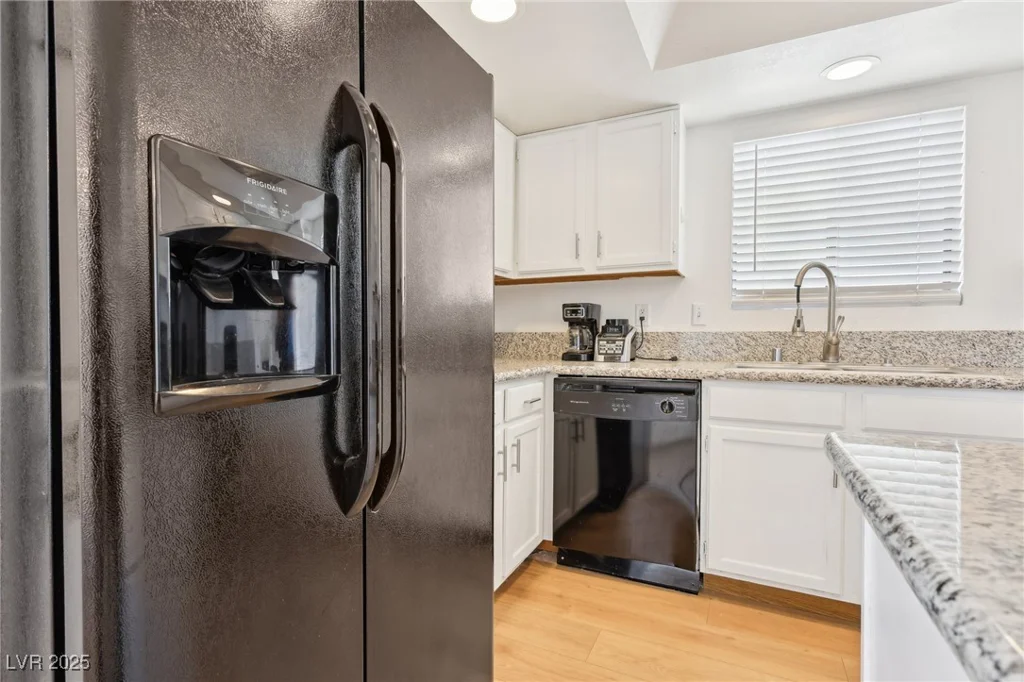 6711 Charleston, Las Vegas, NV 89146