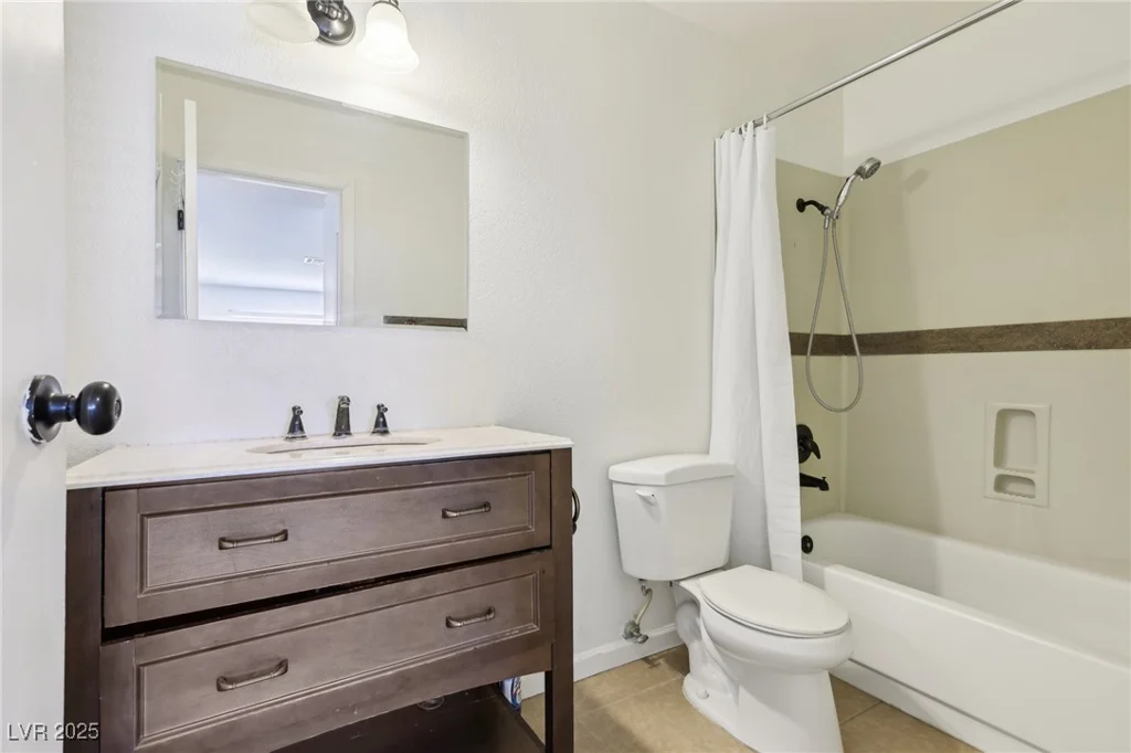 6711 Charleston, Las Vegas, NV 89146
