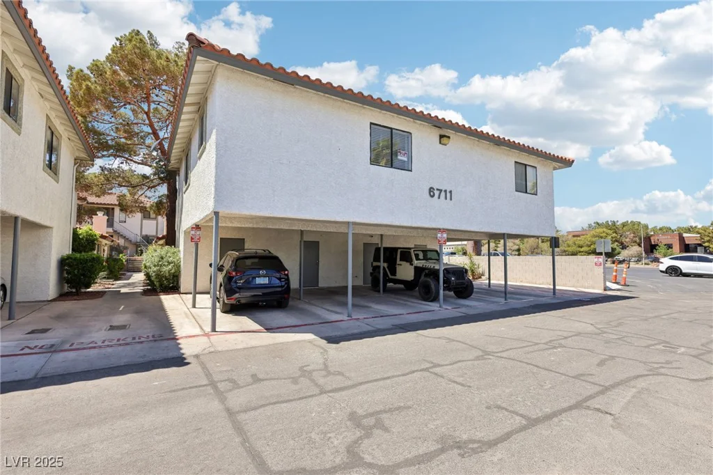 6711 Charleston, Las Vegas, NV 89146