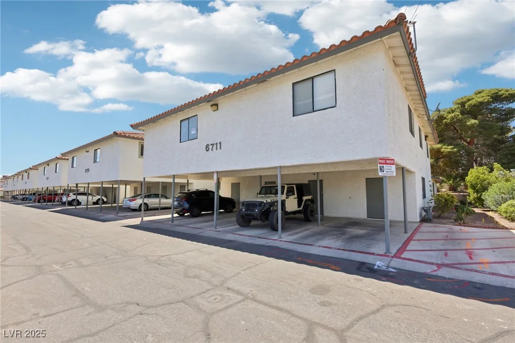 6711 Charleston, Las Vegas, NV 89146