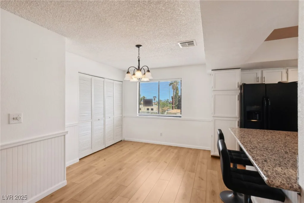 6711 Charleston, Las Vegas, NV 89146