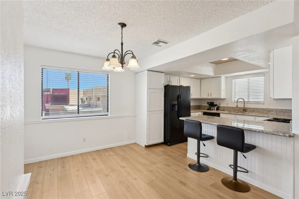 6711 Charleston, Las Vegas, NV 89146