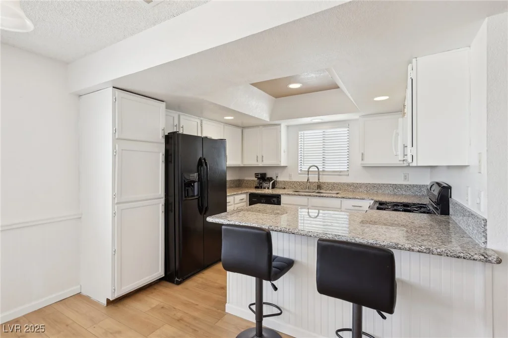 6711 Charleston, Las Vegas, NV 89146