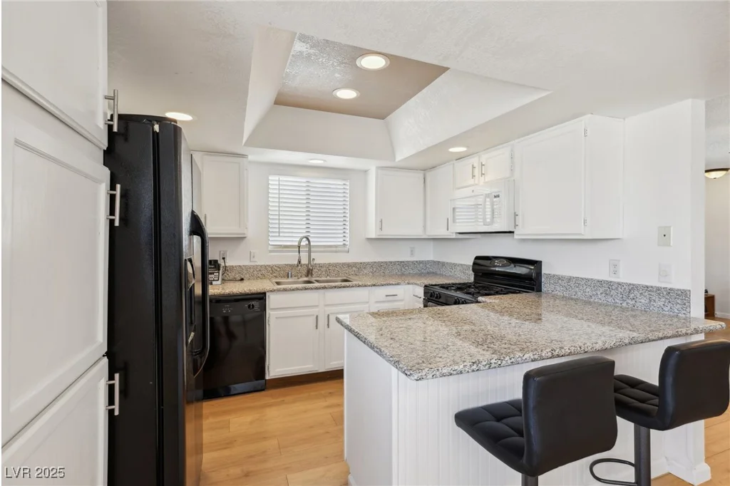 6711 Charleston, Las Vegas, NV 89146