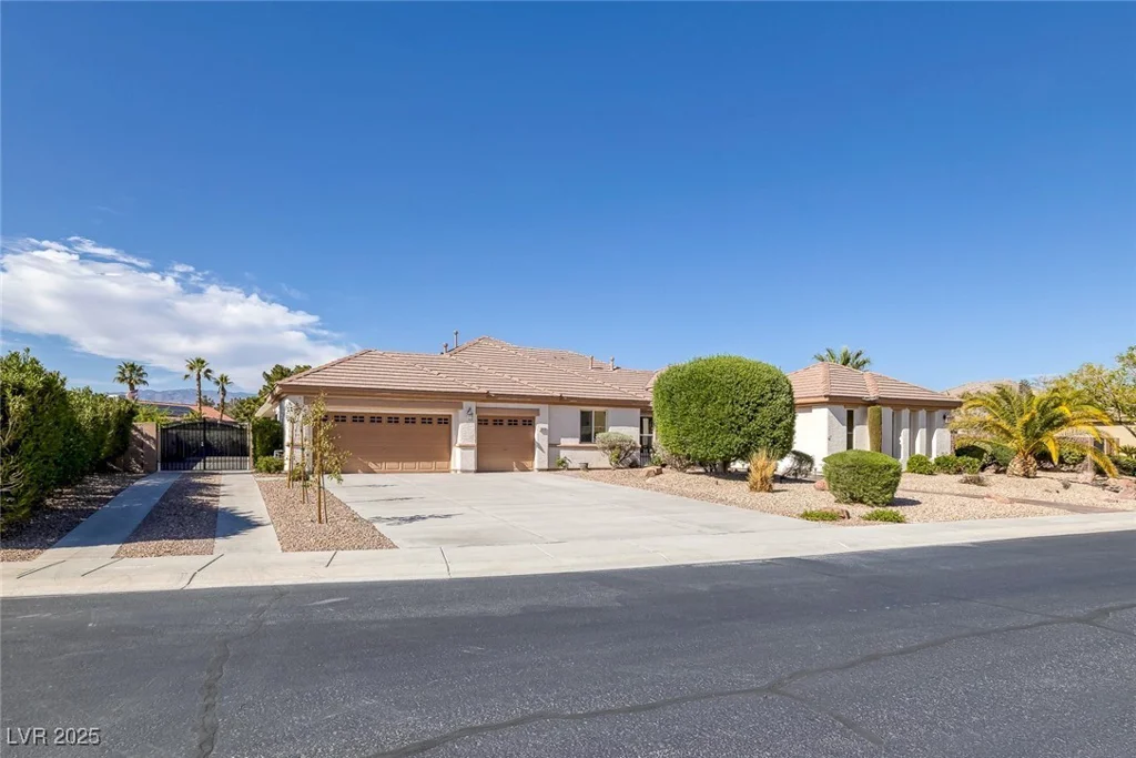 5858 Majestic Tide, Las Vegas, NV 89131