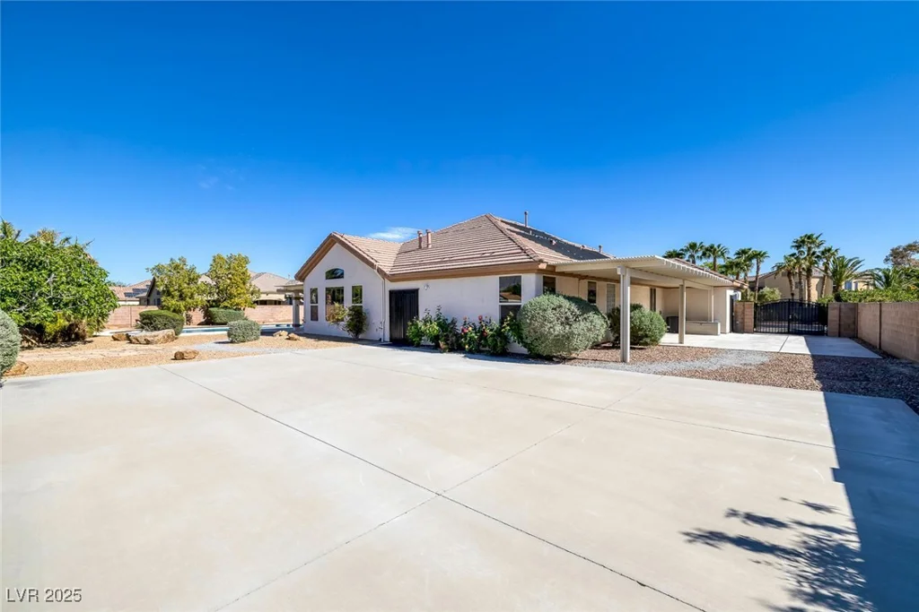 5858 Majestic Tide, Las Vegas, NV 89131