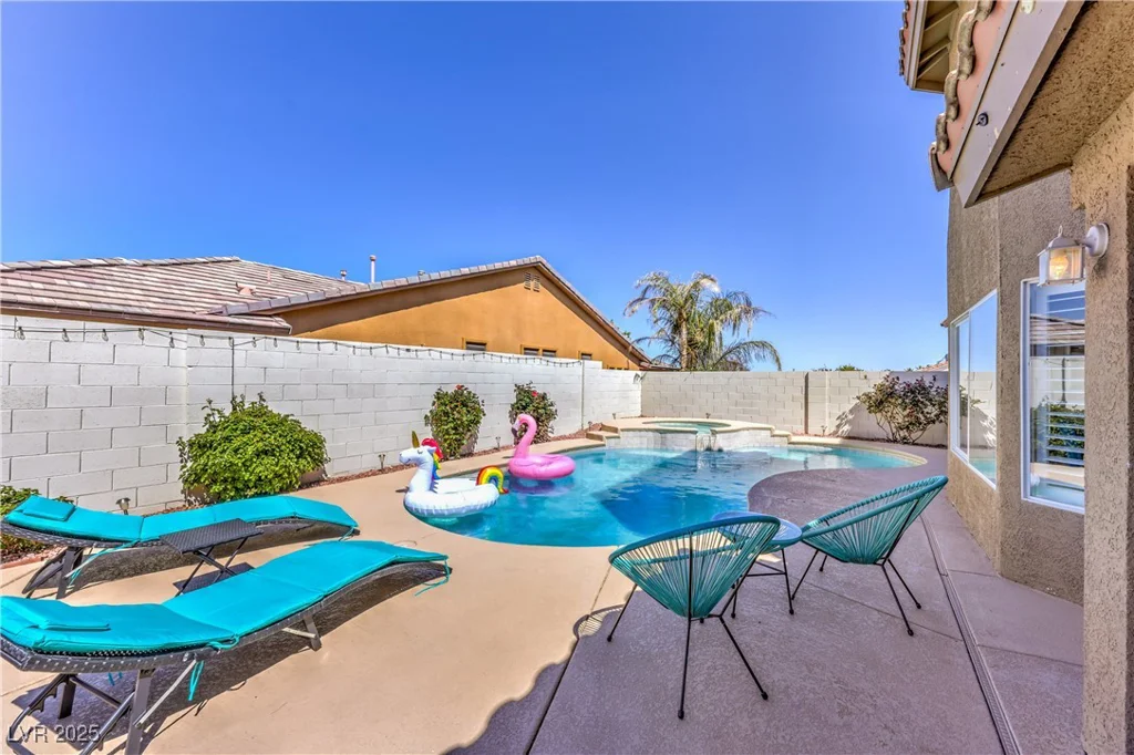 9124 Sapphire Ridge, Las Vegas, NV 89129