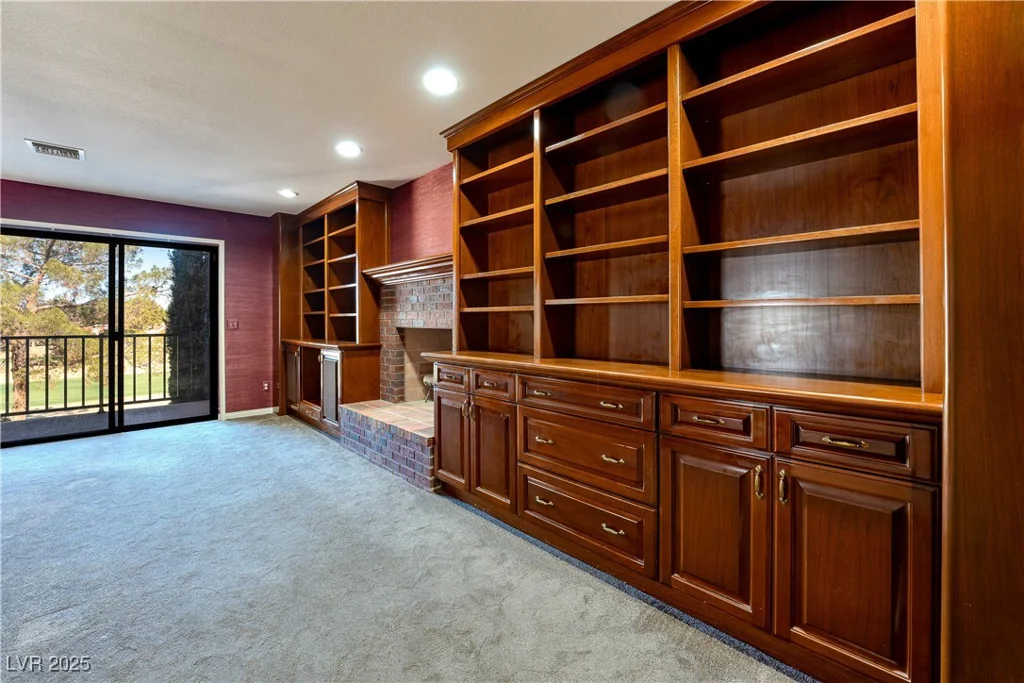 42 Gulf Stream, Las Vegas, NV 89113