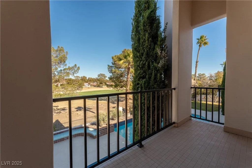 42 Gulf Stream, Las Vegas, NV 89113