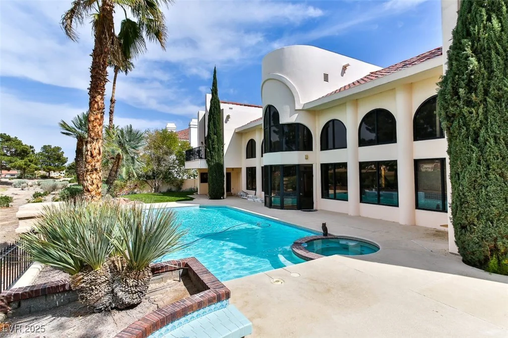 42 Gulf Stream, Las Vegas, NV 89113