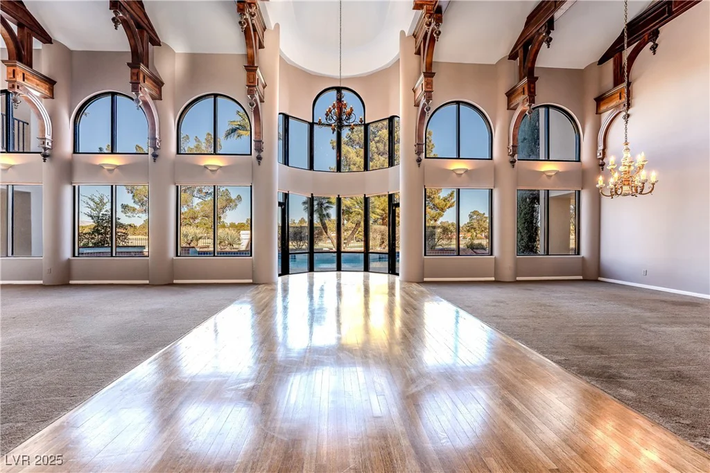 42 Gulf Stream, Las Vegas, NV 89113