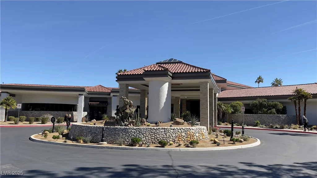 42 Gulf Stream, Las Vegas, NV 89113