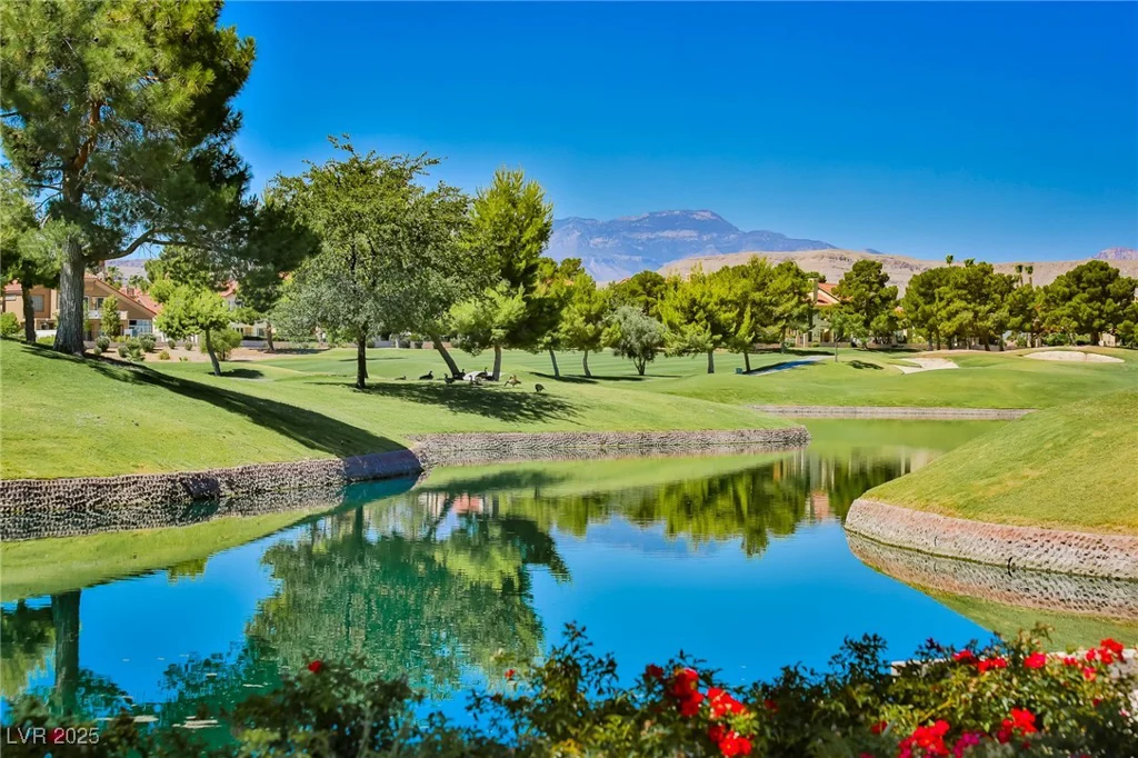 42 Gulf Stream, Las Vegas, NV 89113