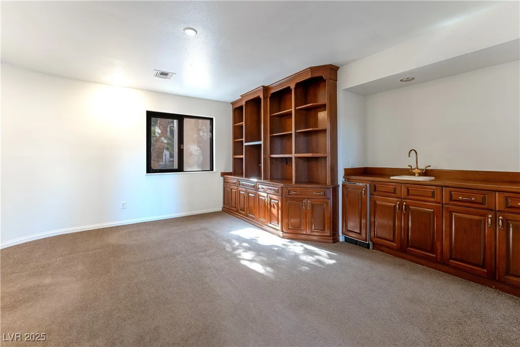 42 Gulf Stream, Las Vegas, NV 89113