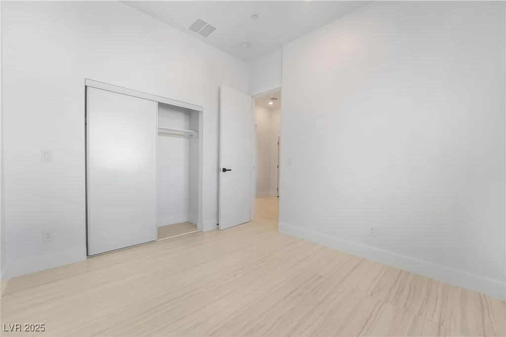 60 Pecos, Las Vegas, NV 89110