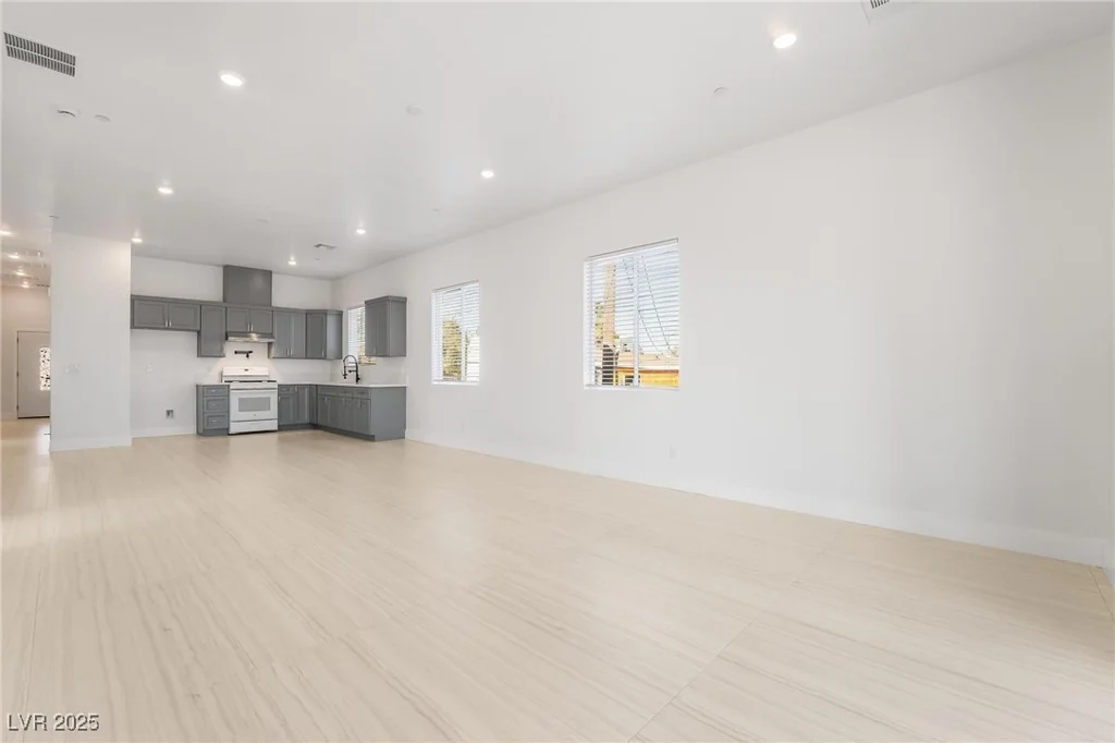 60 Pecos, Las Vegas, NV 89110