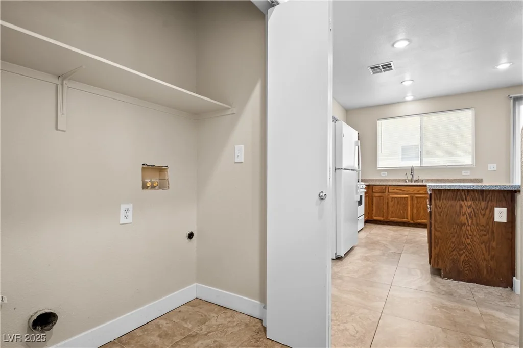 6743 Windingwood, Las Vegas, NV 89148