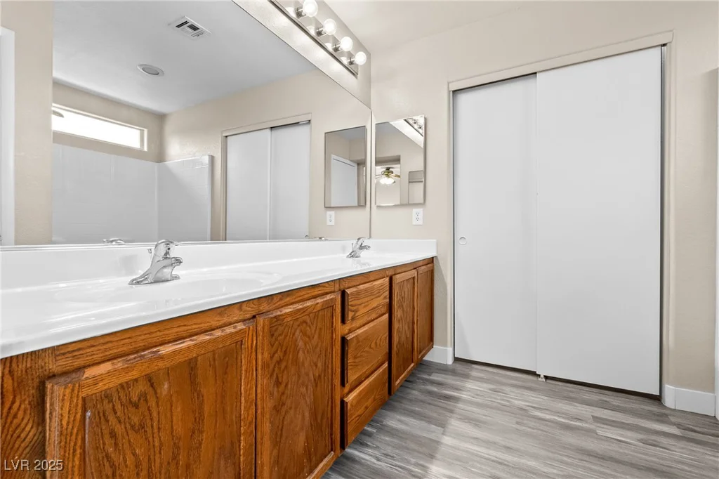 6743 Windingwood, Las Vegas, NV 89148