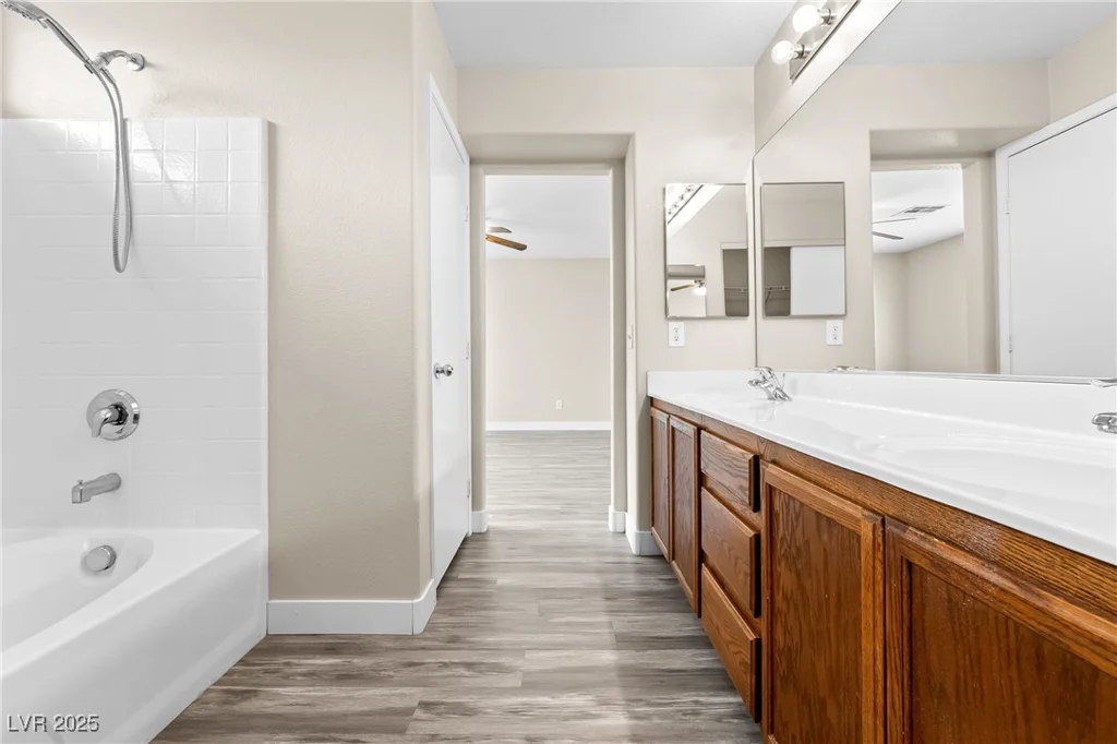 6743 Windingwood, Las Vegas, NV 89148
