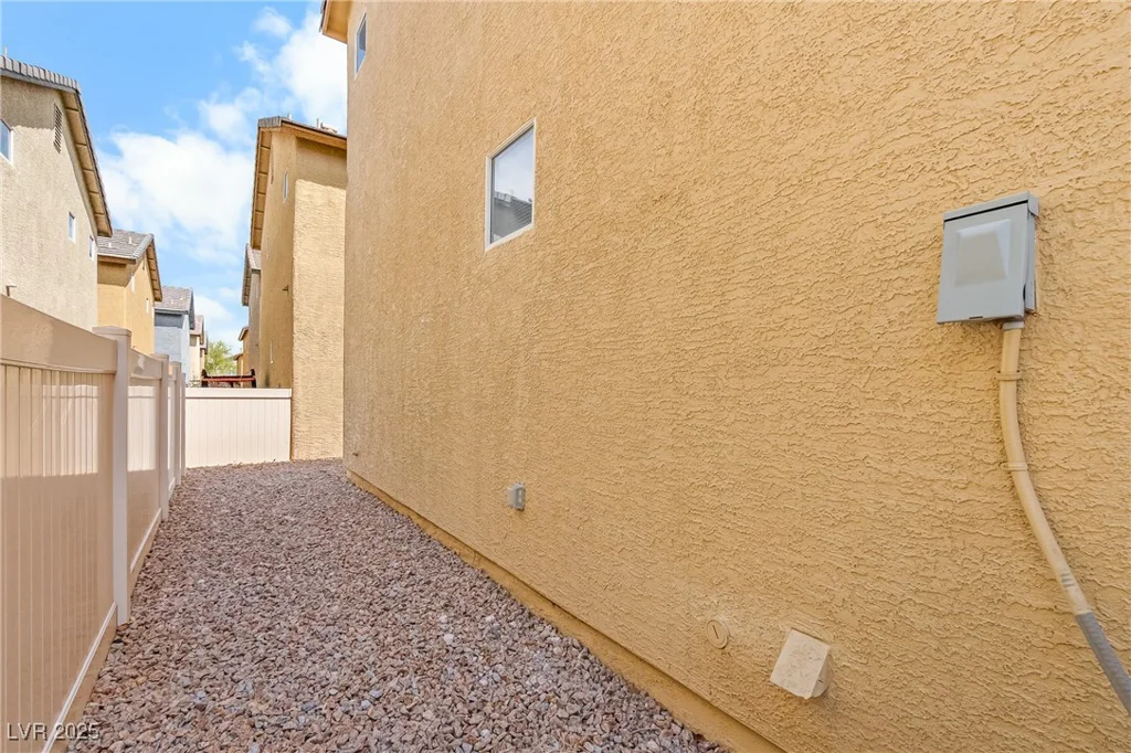 6743 Windingwood, Las Vegas, NV 89148