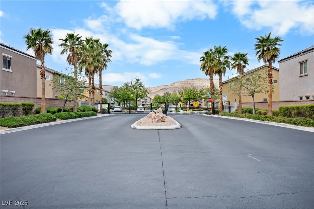 6743 Windingwood, Las Vegas, NV 89148
