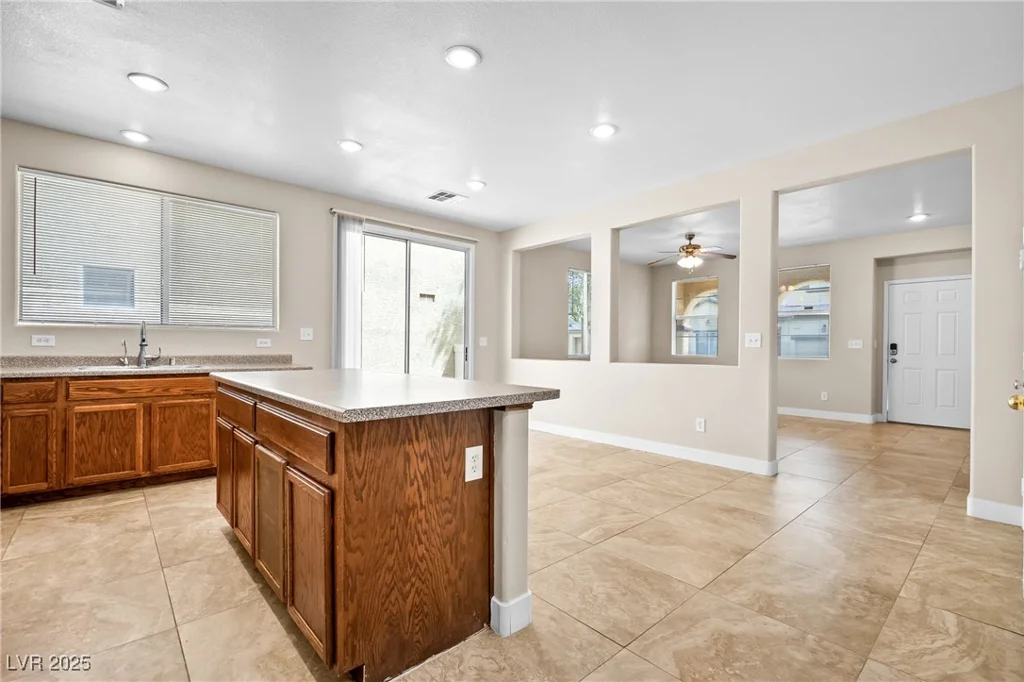 6743 Windingwood, Las Vegas, NV 89148