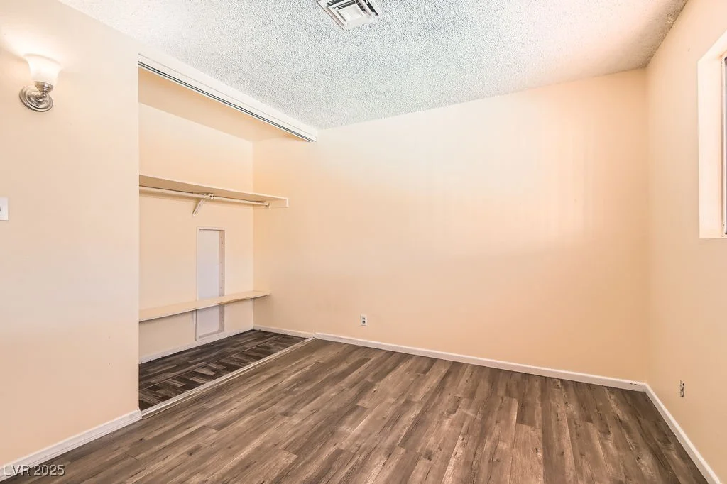 5317 Holmby, Las Vegas, NV 89146