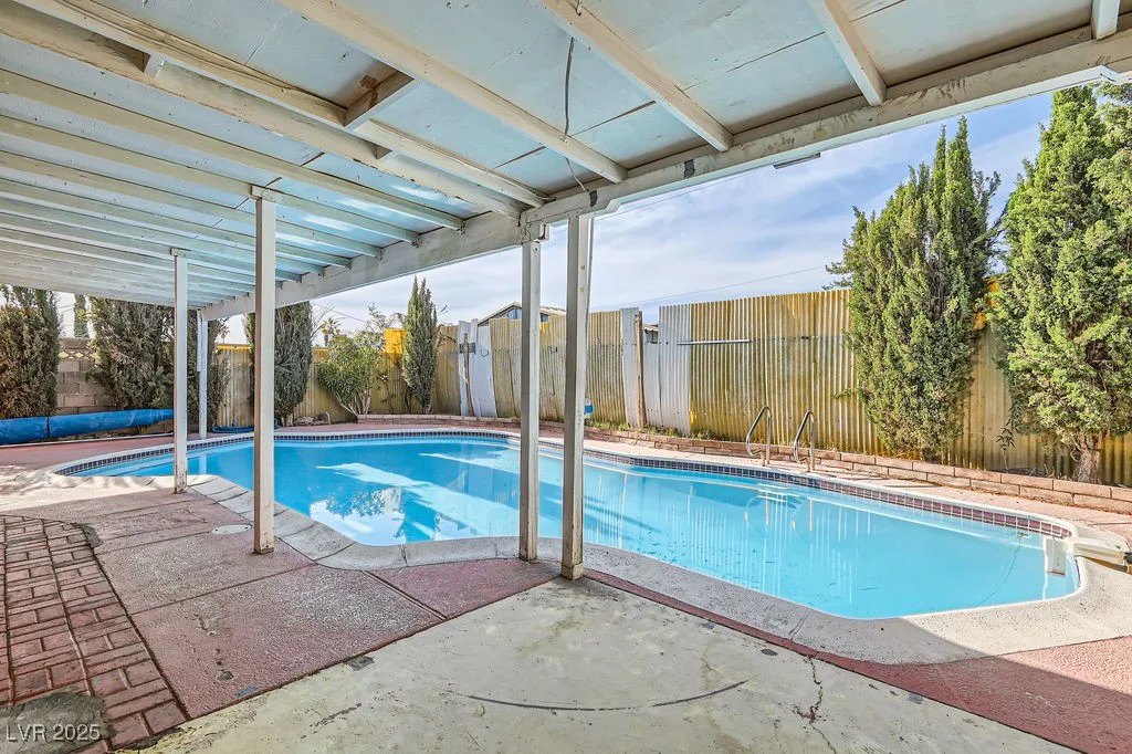 5317 Holmby, Las Vegas, NV 89146