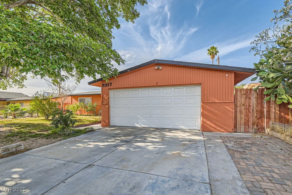 5317 Holmby, Las Vegas, NV 89146