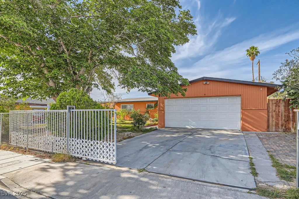 5317 Holmby, Las Vegas, NV 89146