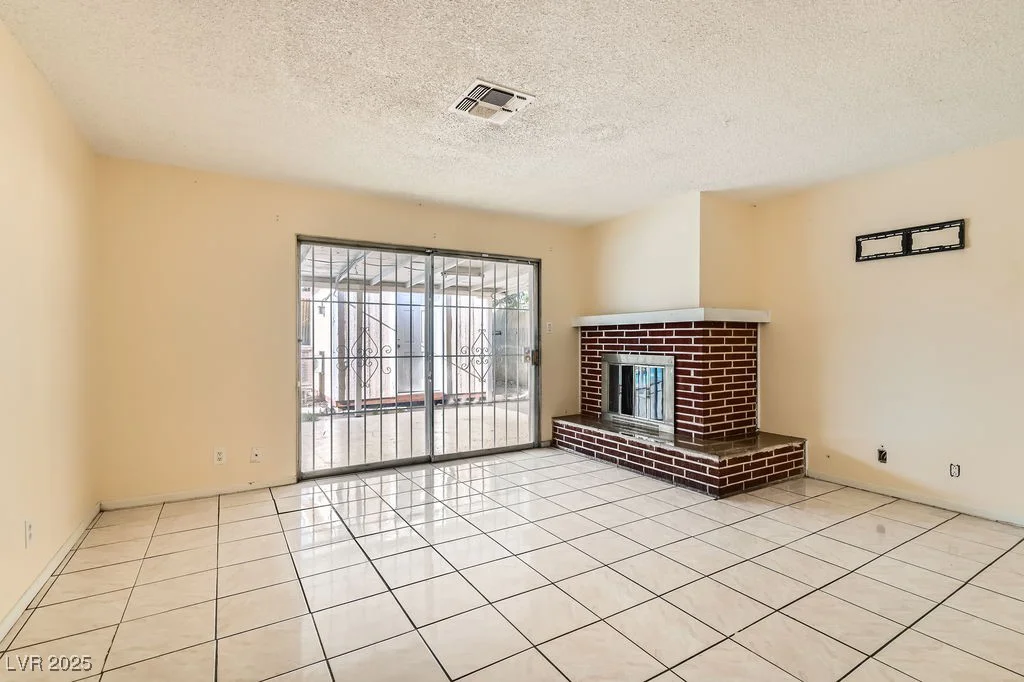 5317 Holmby, Las Vegas, NV 89146