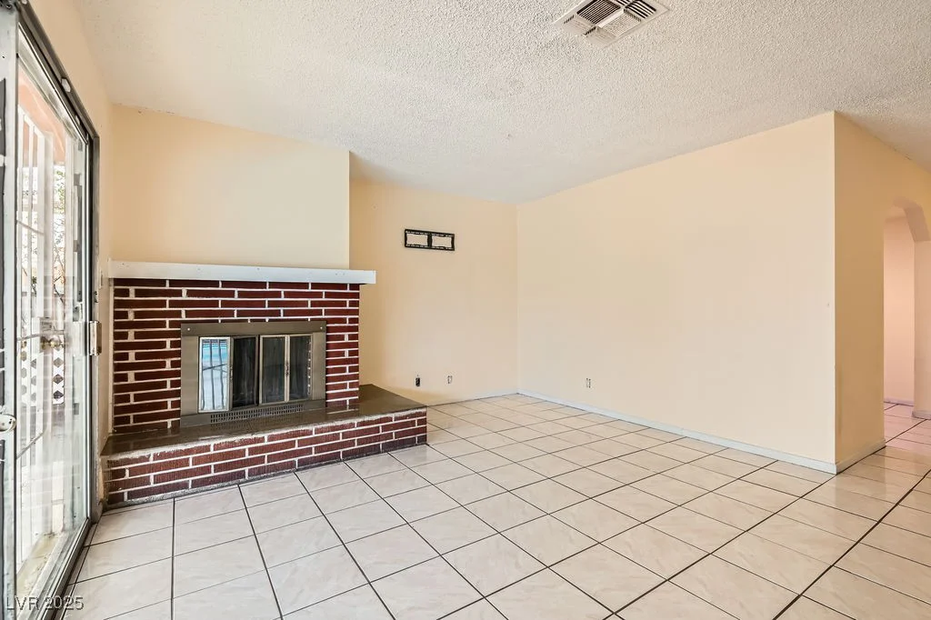 5317 Holmby, Las Vegas, NV 89146
