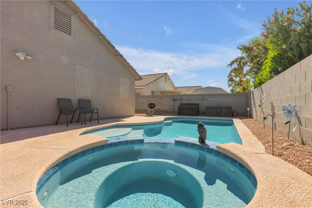 628 Carlos Julio, North Las Vegas, NV 89031