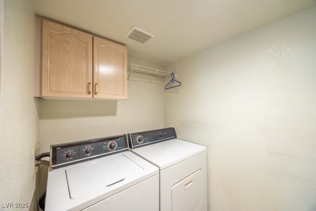 7985 Simone, Las Vegas, NV 89147
