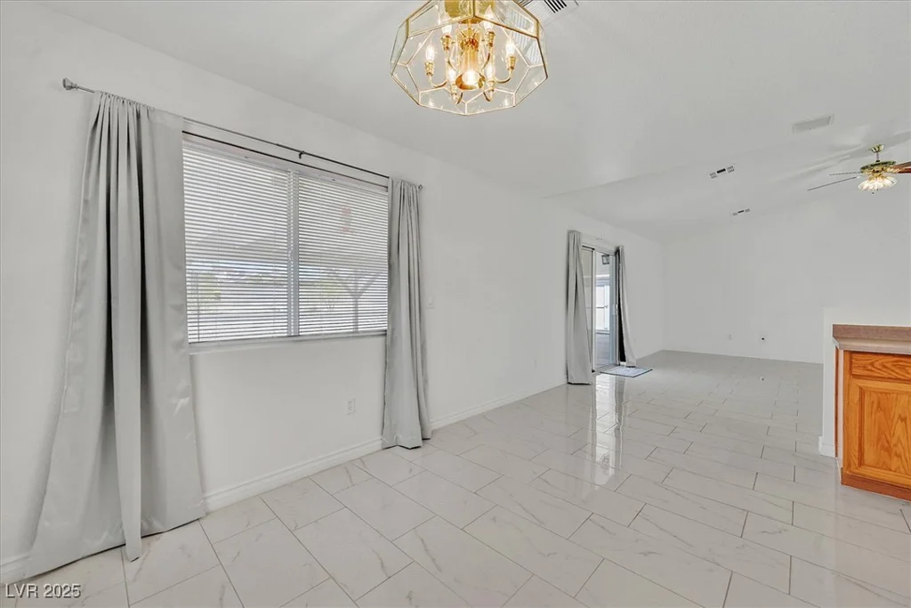 7925 Placid, Las Vegas, NV 89123