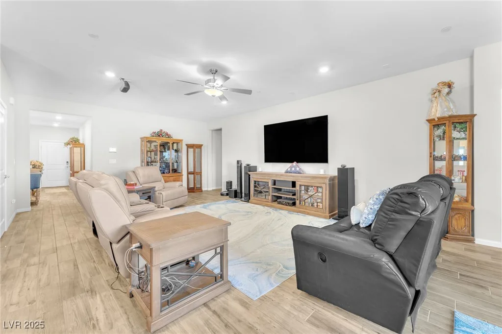 10266 Sweet Holly, Las Vegas, NV 89149