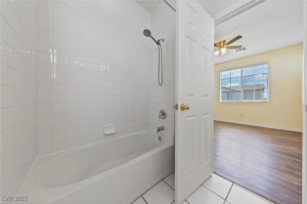 7589 Grassy Bank, Las Vegas, NV 89139