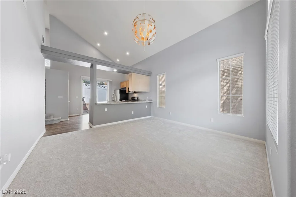 7589 Grassy Bank, Las Vegas, NV 89139