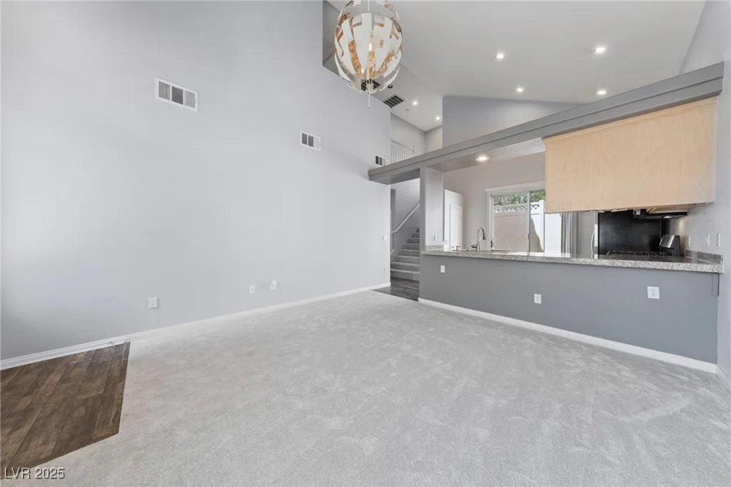 7589 Grassy Bank, Las Vegas, NV 89139