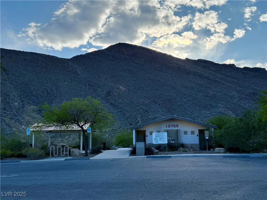 4012 Owlshead Mountain, Las Vegas, NV 89129