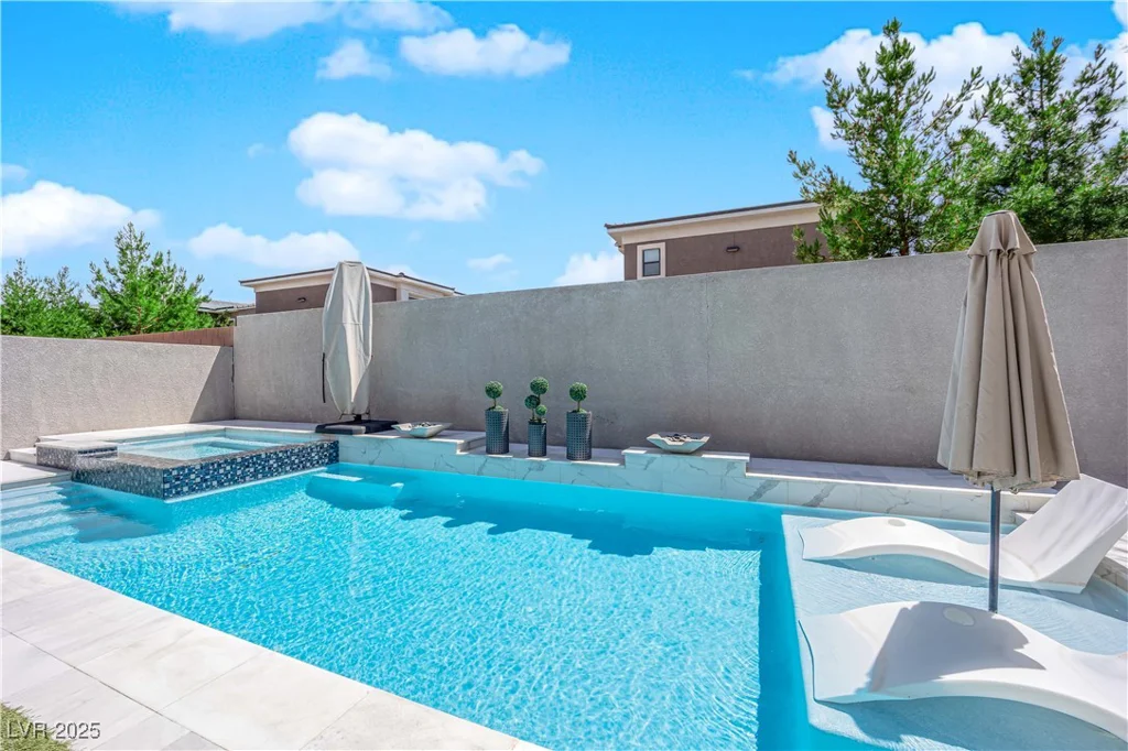 6643 Tangled Vines, Las Vegas, NV 89139