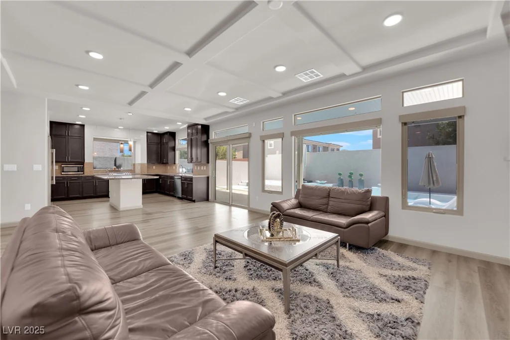 6643 Tangled Vines, Las Vegas, NV 89139