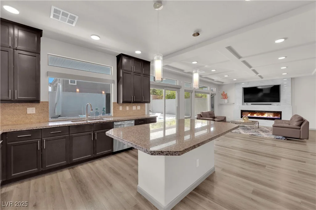 6643 Tangled Vines, Las Vegas, NV 89139
