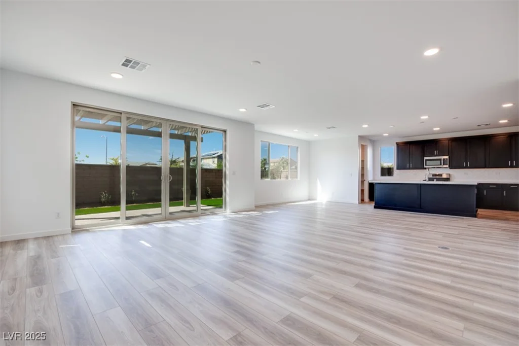 1321 Crimson Sunbird, North Las Vegas, NV 89084