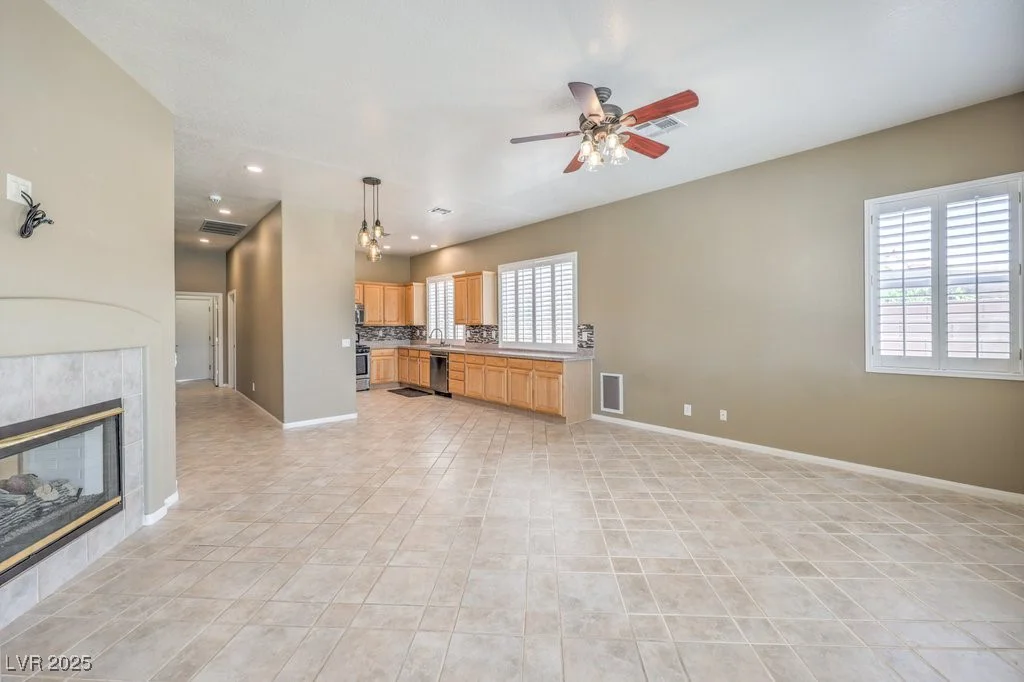 7489 Crystal Clear, Las Vegas, NV 89113